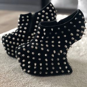 Vintage Brand Ankle Boots Cutout Heel